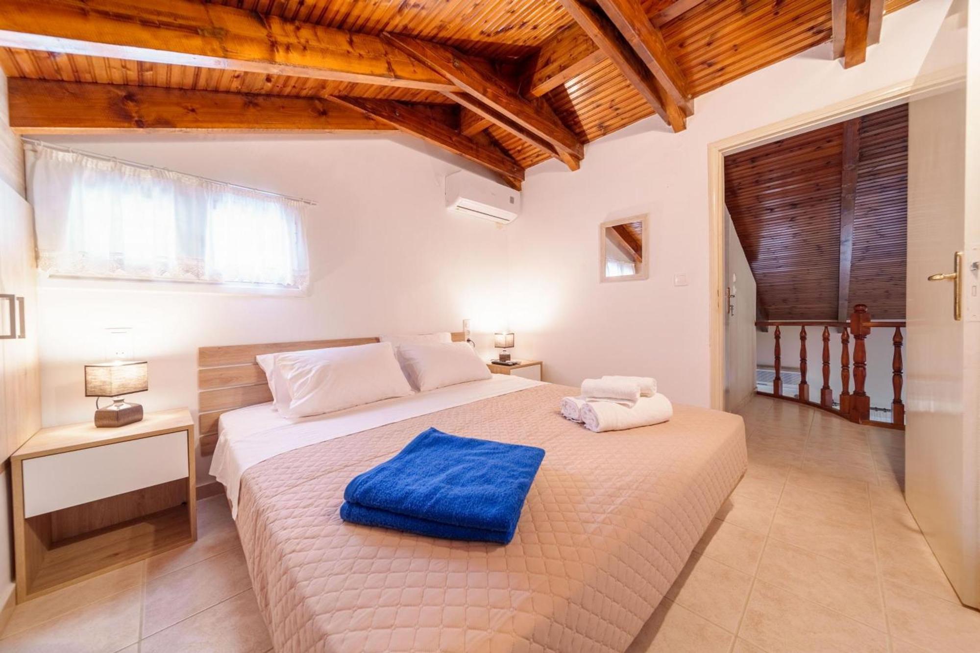 Iphigenia Apartments At Kateleios Dış mekan fotoğraf